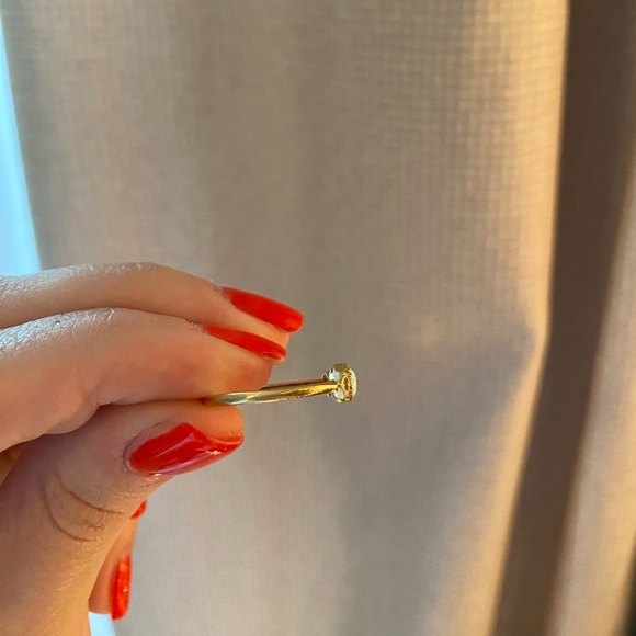 Mother of Pearl 14k Gold Ring / Size 6 - Picture 4 of 8